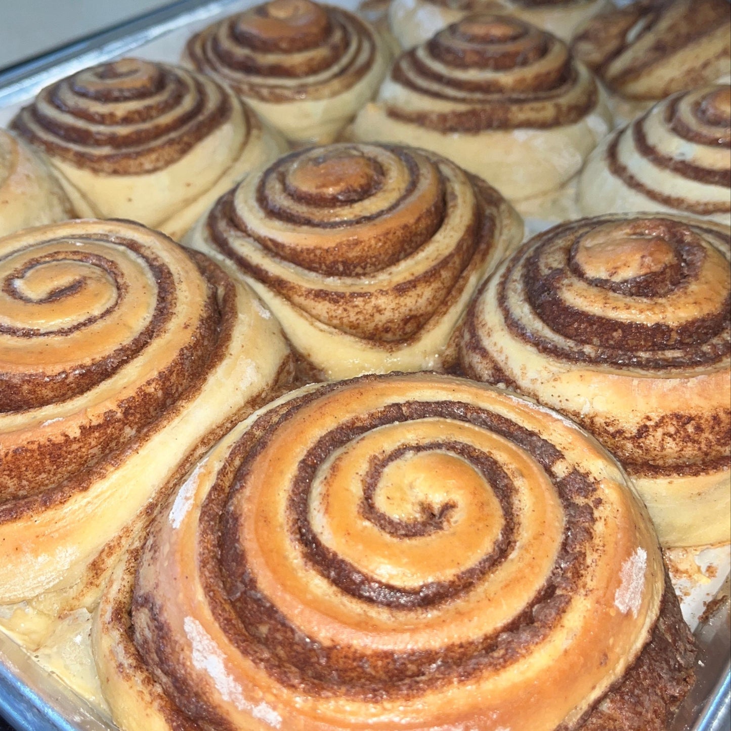 Cinnamon Buns (1 dozen)